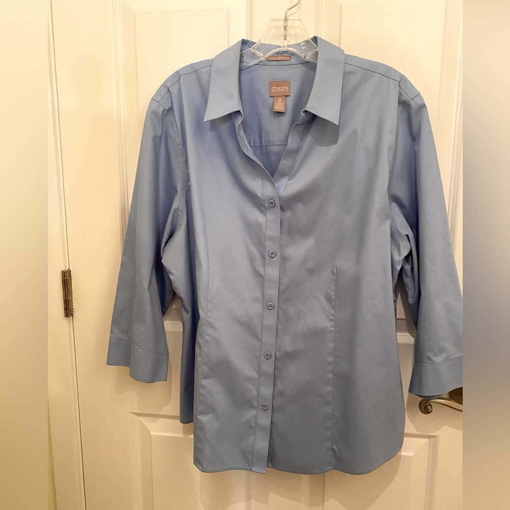 Chico’s size 3 light blue blouse